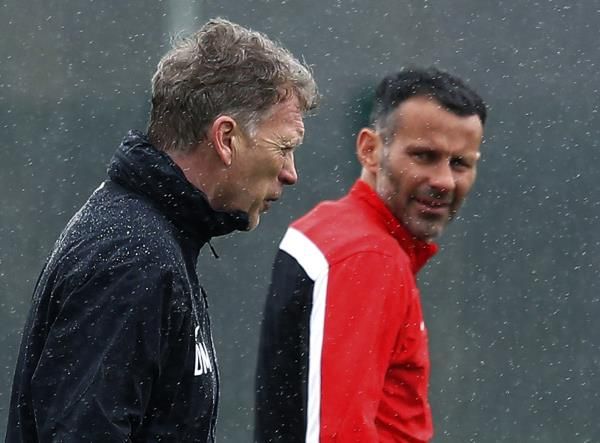 2014-04-22t094505z_1751540049_gm1ea4m1cum01_rtrmadp_3_soccer-england-giggs_reuters