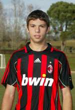 الارجنتيني ليندرو جيريمي 