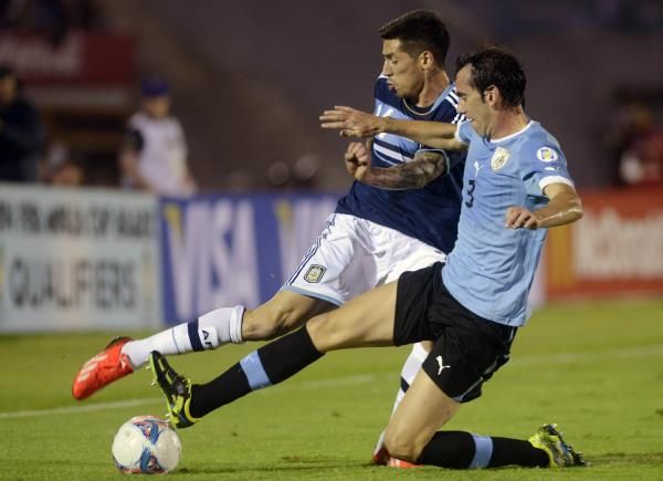 2013-10-16t015545z_221253063_gm1e9ag0rii01_rtrmadp_3_soccer-world_reuters