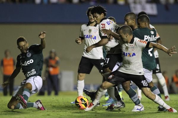 2013-05-30t041554z_1556779290_gm1e95u0xuy01_rtrmadp_3_soccer-brazil_reuters