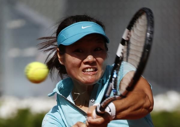 2014-05-06t110013z_705661993_gm1ea561gpv01_rtrmadp_3_tennis-women-madrid_reuters