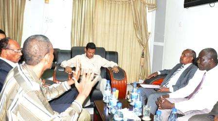 جانب من لقاء وزير الرياضة بلجنة العضوية