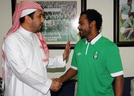 رئيس الاهلي بعد التوقيع مع ماجد عسيري مؤخرا