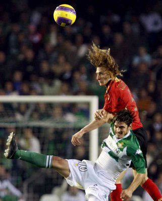 صورة من مباراة ديبرتيفوز لاكورونيا وريال بتيس في الدوري الإسباني