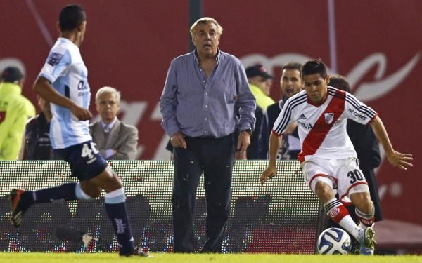 2014-05-05t001450z_1252308106_gm1ea550mpb01_rtrmadp_3_soccer-latam_reuters