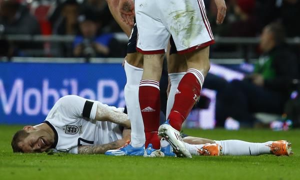 2014-03-06t153315z_1810173250_gm1ea361t8t01_rtrmadp_3_soccer-england_reuters