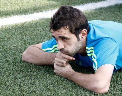 أحمد هايل يسعى لفسخ عقده مع العربي الكويتي  