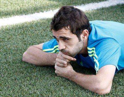 أحمد هايل يسعى لفسخ عقده مع العربي الكويتي  