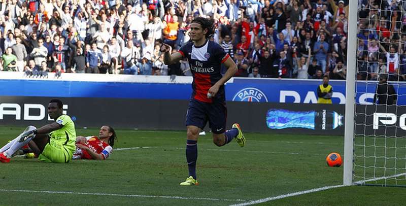 كافاني عوض غياب إبراهيموفيتش المصاب وقاد سان جيرمان لانتصارات عديدة