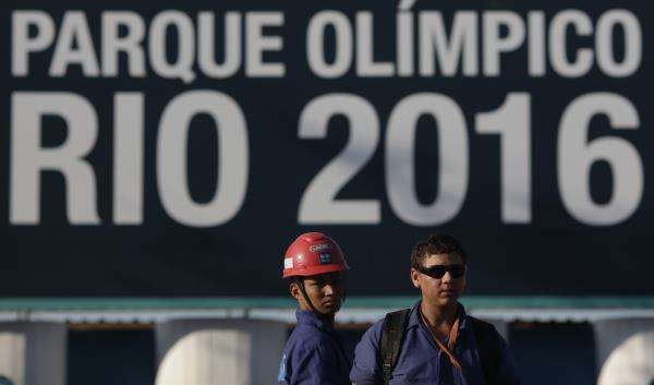 2014-04-08t132757z_776759052_gm1ea481njc01_rtrmadp_3_olympics-brazil-fighting_reuters
