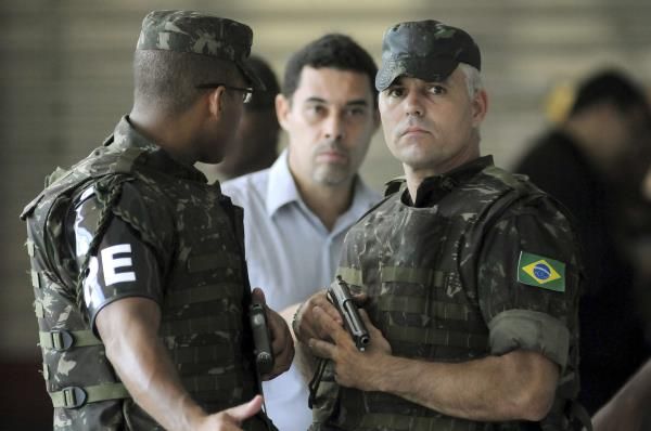 2014-04-17t165844z_1641261079_gm1ea4i02na01_rtrmadp_3_brazil-crime-worldcup_reuters