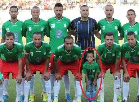 الصورة التي تسببت في إيقاف ذيب مباراتين