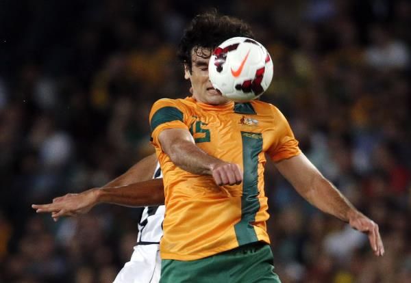 2013-11-19t094156z_1402644106_gm1e9bj1d2w01_rtrmadp_3_soccer-australia_reuters