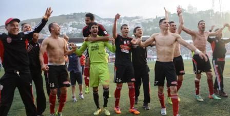 فرحة لاعبي اتحاد العاصمة بالتتويج بالدوري الجزائري