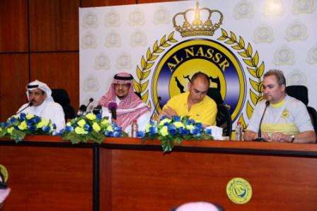 الأمير فيصل بن تركي  وكانيدا أثناء المؤتمر الصحفي