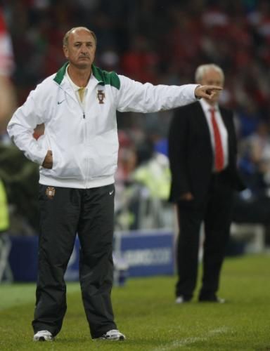 2008-06-15t191441z_01_euro331_rtrnsrp_0_soccer-euro-_reuters