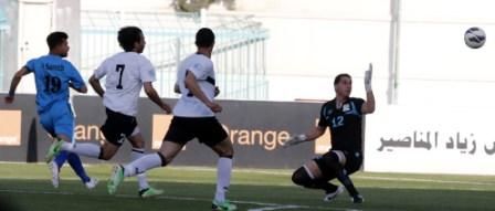 كرة عفانة في طريقها لتسكن شباك الشطناوي 