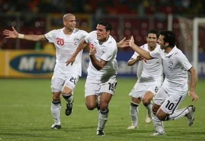 فرحة مصرية بهدف المبدع عمرو زكي