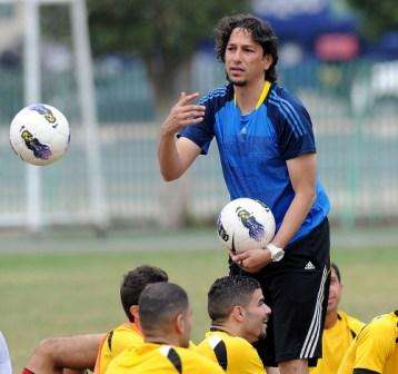 أبو زمع .. نجح في أول مهمة كمدير فني