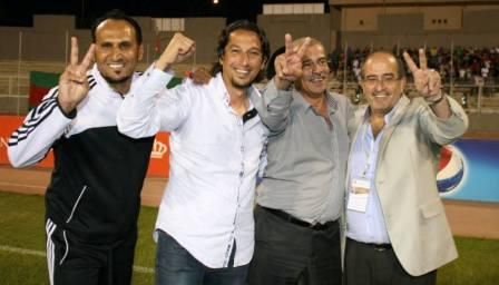 أبو زمع وأعضاء مجلس الإدارة يعبرون عن فرحتهم بالدوري 