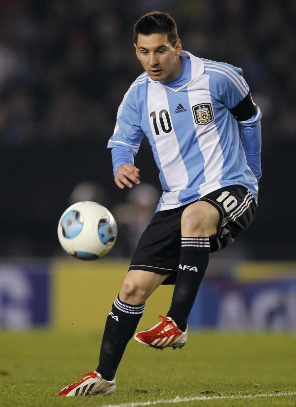 2013-06-08t000533z_1239716192_gm1e9680mdg01_rtrmadp_3_soccer-world_reuters