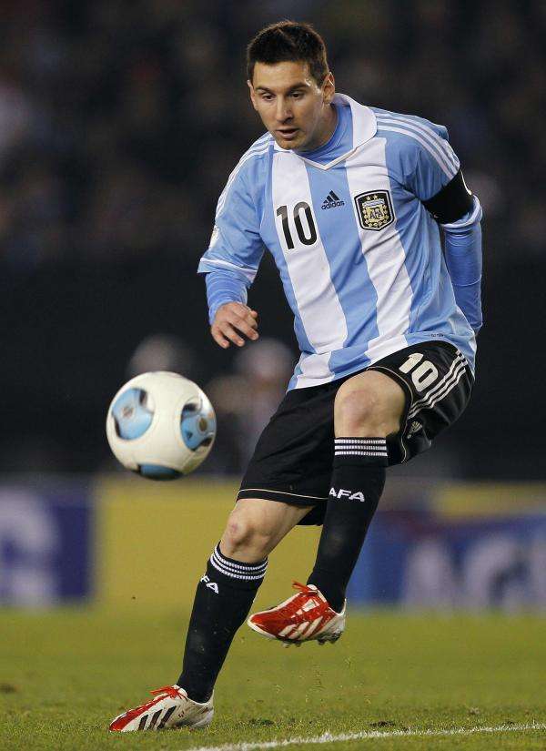 2013-06-08t000533z_1239716192_gm1e9680mdg01_rtrmadp_3_soccer-world_reuters