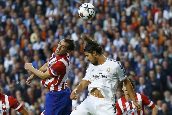 صراع فضائي على الكرة بين خضيرة وجودين 