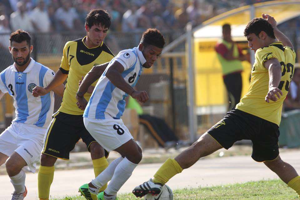 لقطة لاخر مباراة للطلبة مع فريق الكرخ