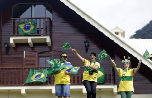 2014-05-26t160429z_440658322_gm1ea5q1uin01_rtrmadp_3_brazil-worldcup_reuters