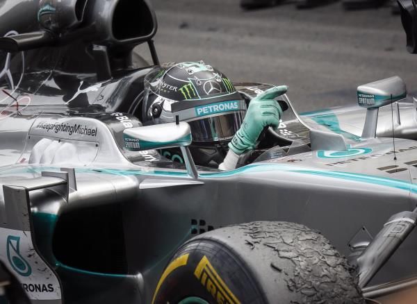 2014-05-26t034635z_1063830978_gm1ea5p1tlq01_rtrmadp_3_motor-racing-prix_reuters