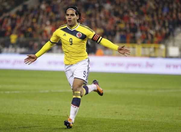 2013-11-14t212110z_1957539616_lr2e9be1naz4r_rtrmadp_3_soccer-friendly_reuters
