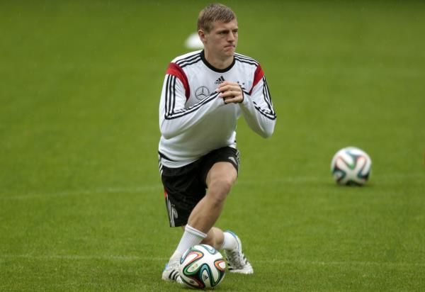2014-05-27t094319z_1668811867_gm1ea5r1cnk01_rtrmadp_3_soccer-world-germany_reuters