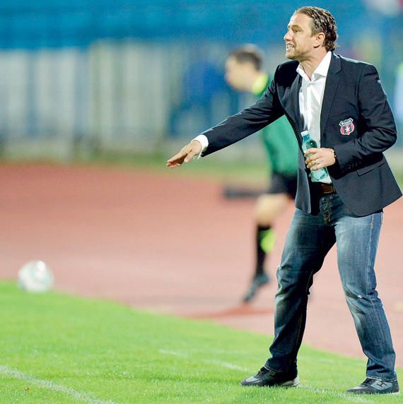 المدرب ريجكامب