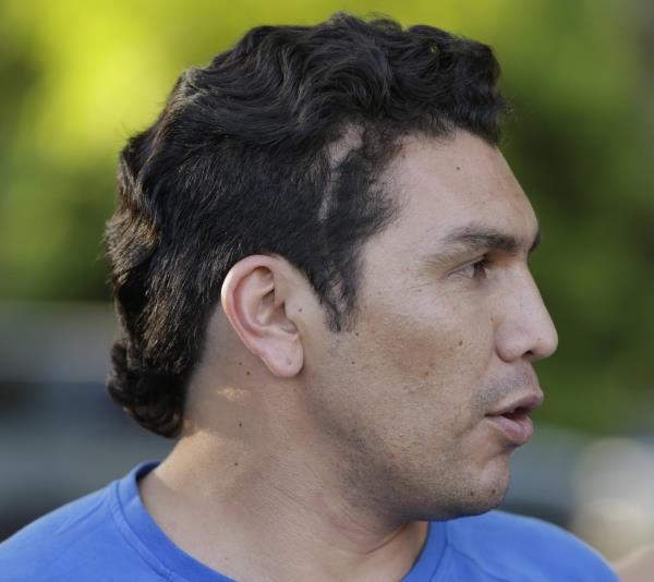 2014-01-25t011039z_2047695134_gm1ea1p0pe101_rtrmadp_3_soccer_reuters