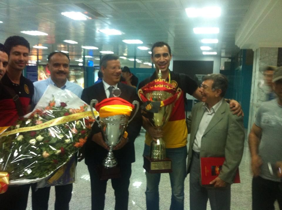 صور من وصول الترجي الى مطار تونس قرطاج الدولي