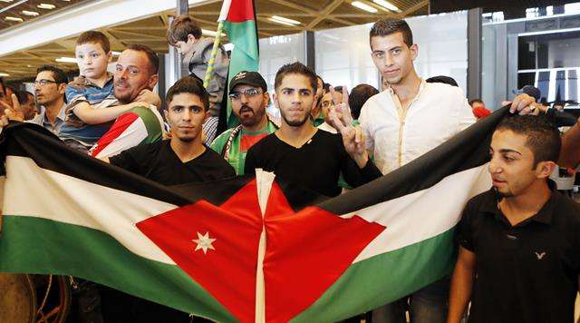 صور من استقبال المنتخب الفلسطيني