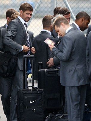 article-2645326-1E62019600000578-967_306x423