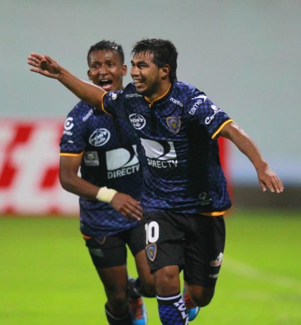 2014-02-19t044559z_436347154_gm1ea2j0zbr02_rtrmadp_3_soccer-libertadores_reuters