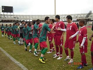 لقطة البداية لمباراة الوحدة والأتحاد اليوم 