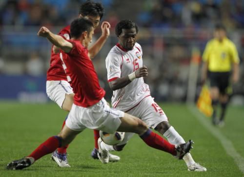 2011-10-11t123108z_01_suw01_rtridsp_3_soccer-world_reuters