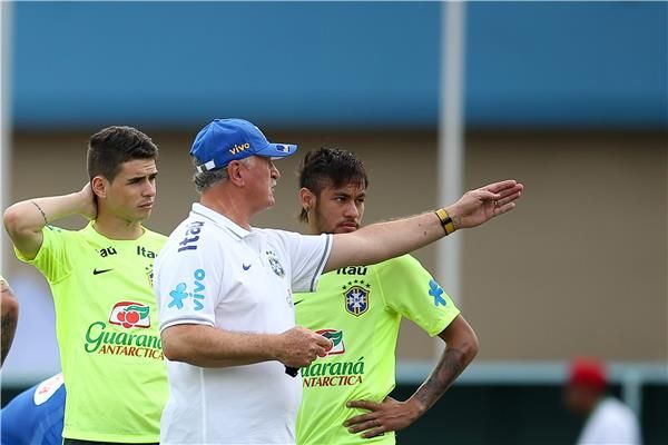 سكولاري في مران البرازيل