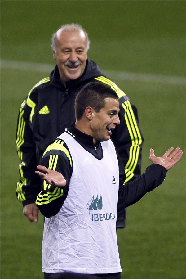 ازبيليكويتا مع مدربه دل بوسكي