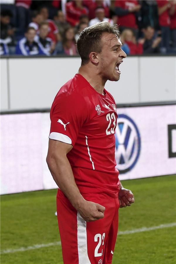 نجم الفريق: شيردان شاكيري