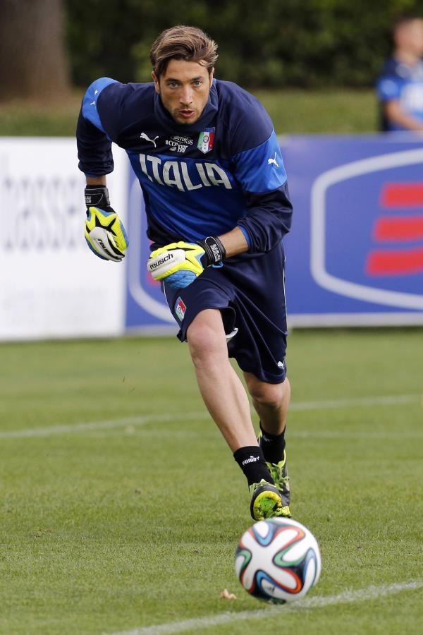 2014-05-27t114617z_1745291600_gm1ea5r1i9k01_rtrmadp_3_soccer-world-italy_reuters