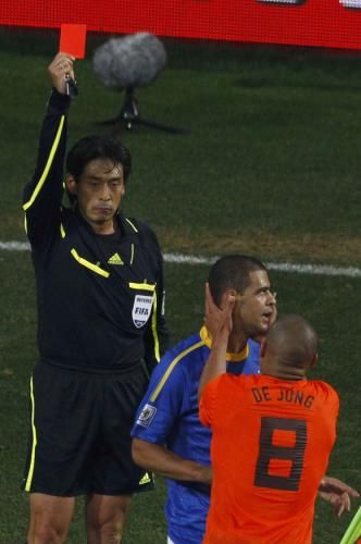 2010-07-02t153710z_01_wca427_rtridsp_3_soccer-world_reuters