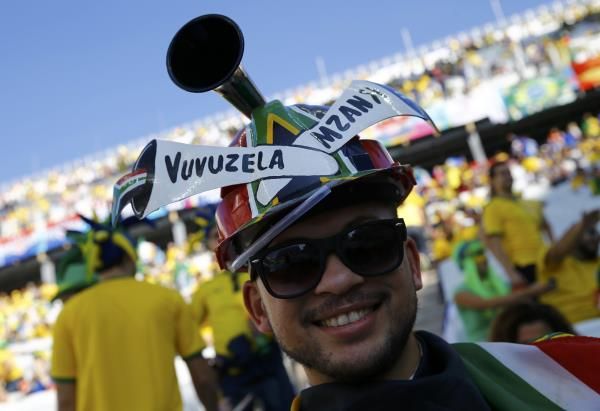 2014-06-12t175854z_172094271_tb3ea6c1gl0by_rtrmadp_3_brazil-worldcup_reuters