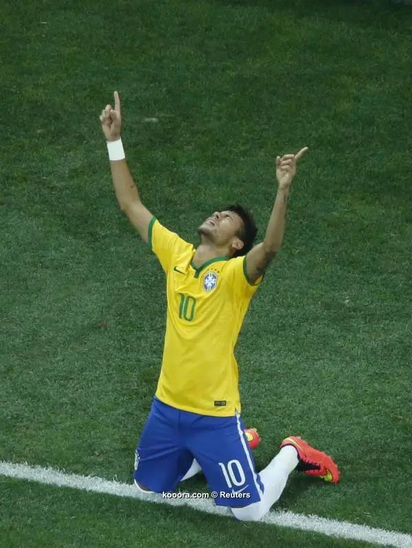 ?i=reuters%2f2014-06-12%2f2014-06-12t214012z_1945453083_tb3ea6c1qu641_rtrmadp_3_soccer-world-m01-bra-cro_reuters