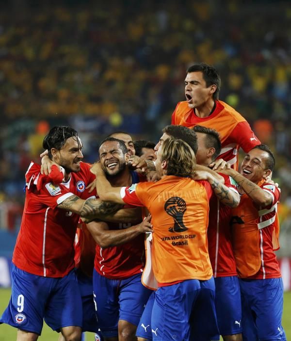 2014-06-13t235911z_746012929_tb3ea6e02ls8z_rtrmadp_3_soccer-world-m04-chi-aus_reuters
