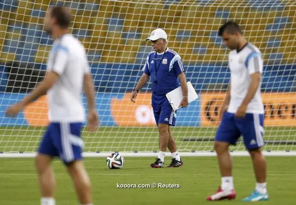 ?i=reuters%2f2014-06-14%2f2014-06-14t224512z_989443465_tb3ea6e1tuh2t_rtrmadp_3_brazil-worldcup_reuters