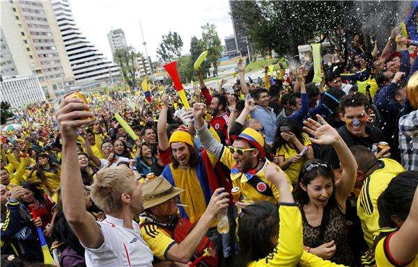 فرحة الجماهير الكولومبية اجتاحت الشوارع